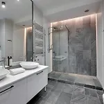 Montevideo Centrum 15 By Grand *
